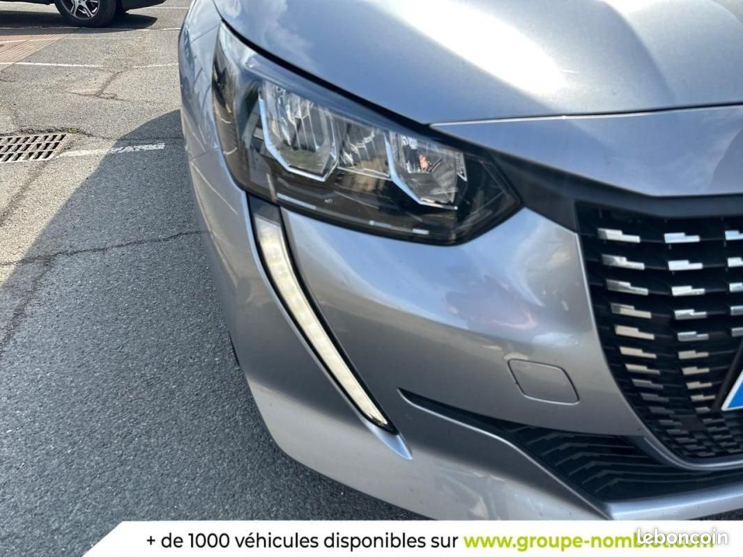 Peugeot 208 PureTech 100 S&S BVM6 Style (image 16)
