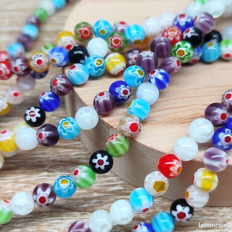 Perles de verre fleurs multicolores – perles 6 mm – 1 rang (image 3)