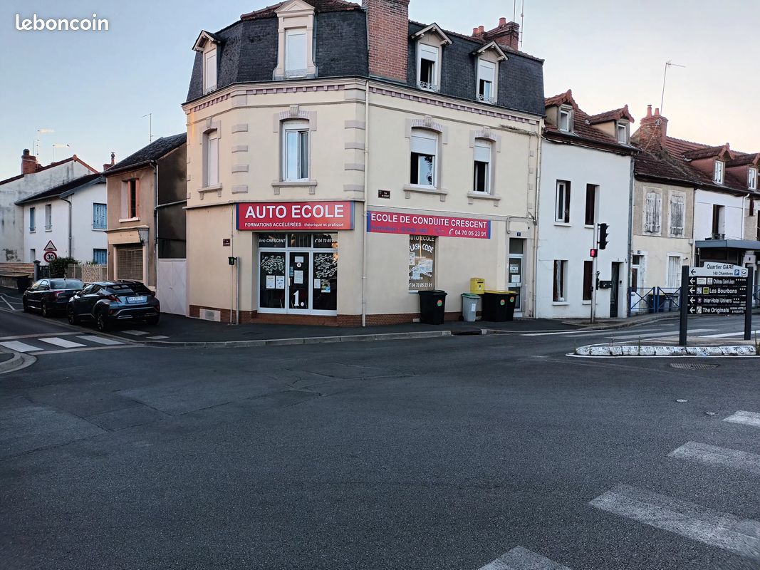 Appartement 1 pièce 25 m² · à Montluçon · 25 m² · 370 €