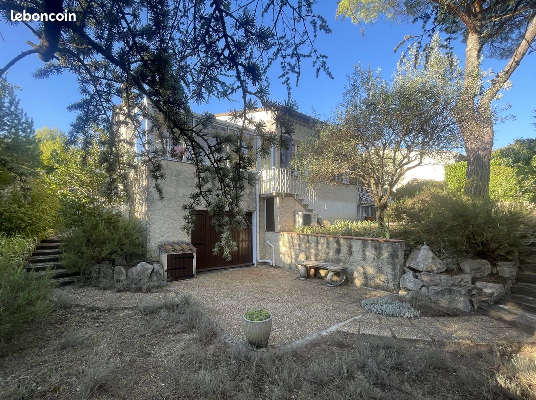 Maison 4 pièces 100 m² · à Vaison-la-Romaine · 100 m² · 320 000 €
