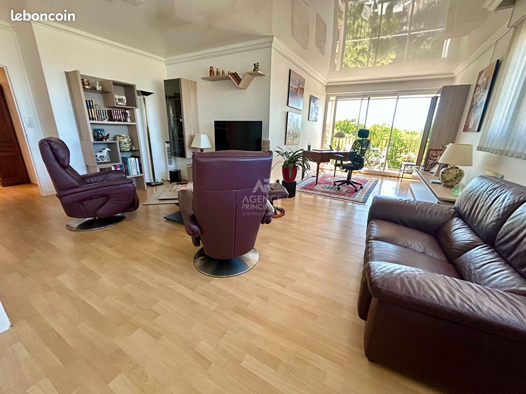 Appartement 4 pièces 90 m² · à Poissy · 90 m² · 329 000 €