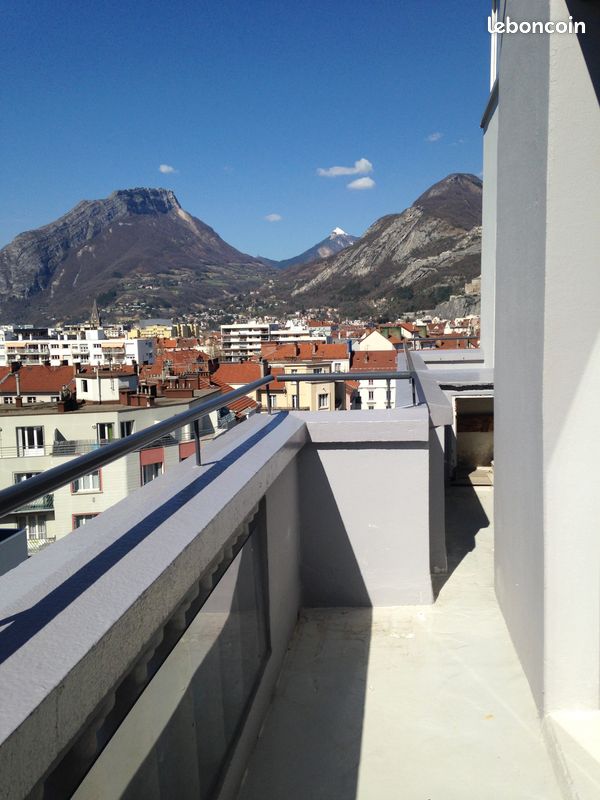 Appartement 2 pièces 42 m² · à Grenoble · 42 m² · 770 €