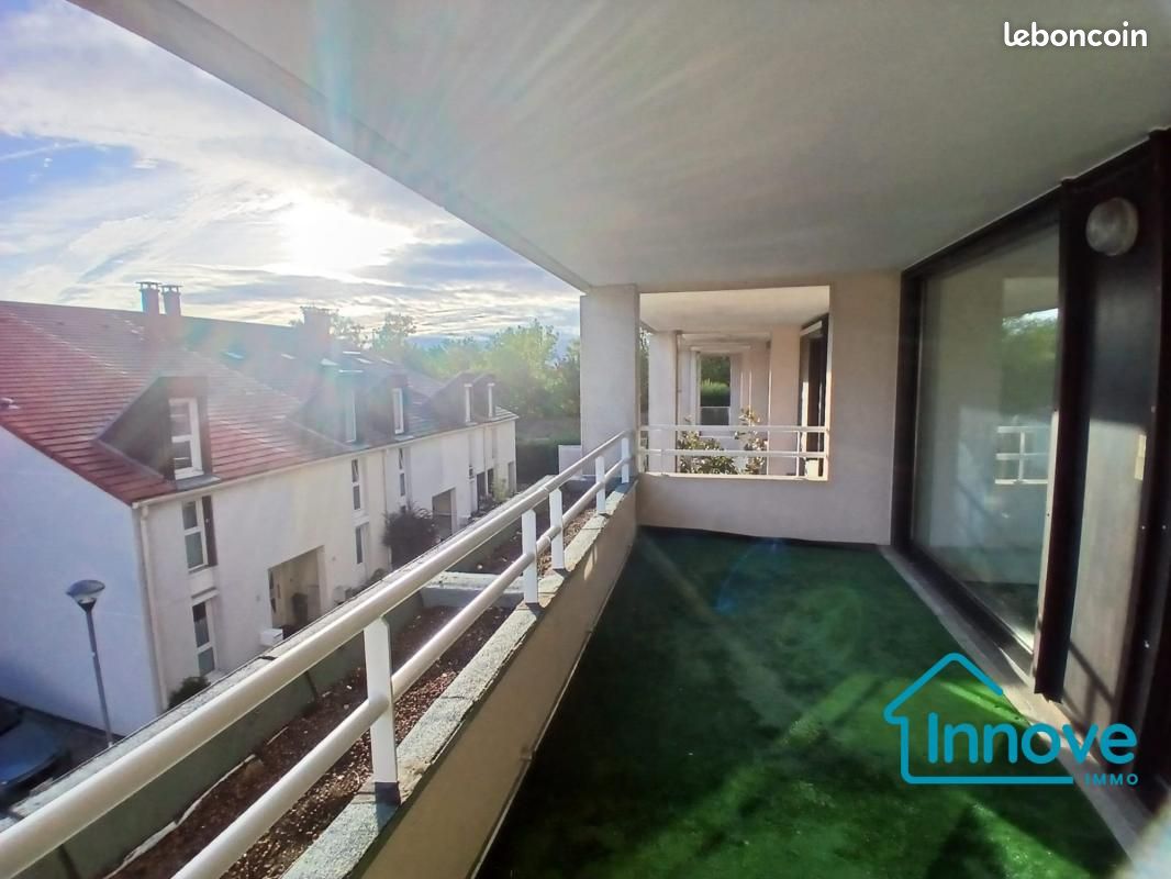 Appartement 2 pièces 45 m² · à Voisins-le-Bretonneux · 45 m² · 944 €/mois