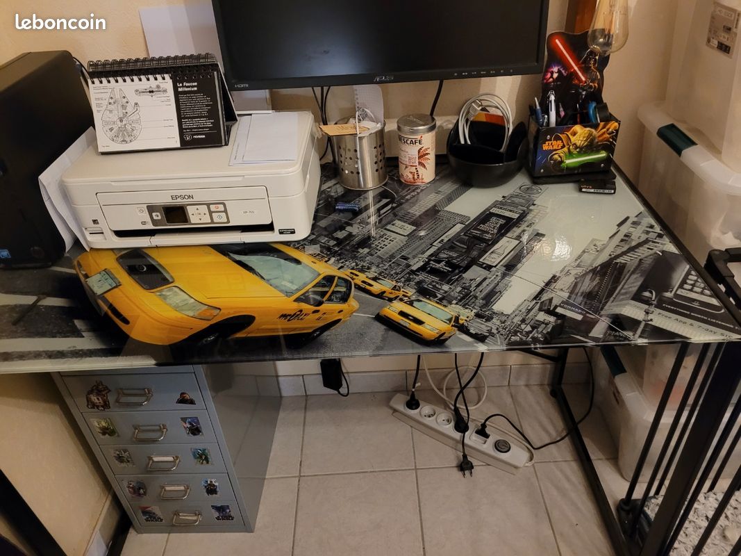 Bureau (image 2)