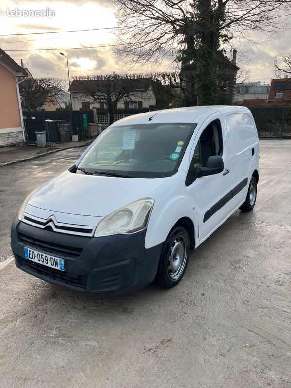 Citroen berlingo 1.6 hdi 75 cv confort (image 2)