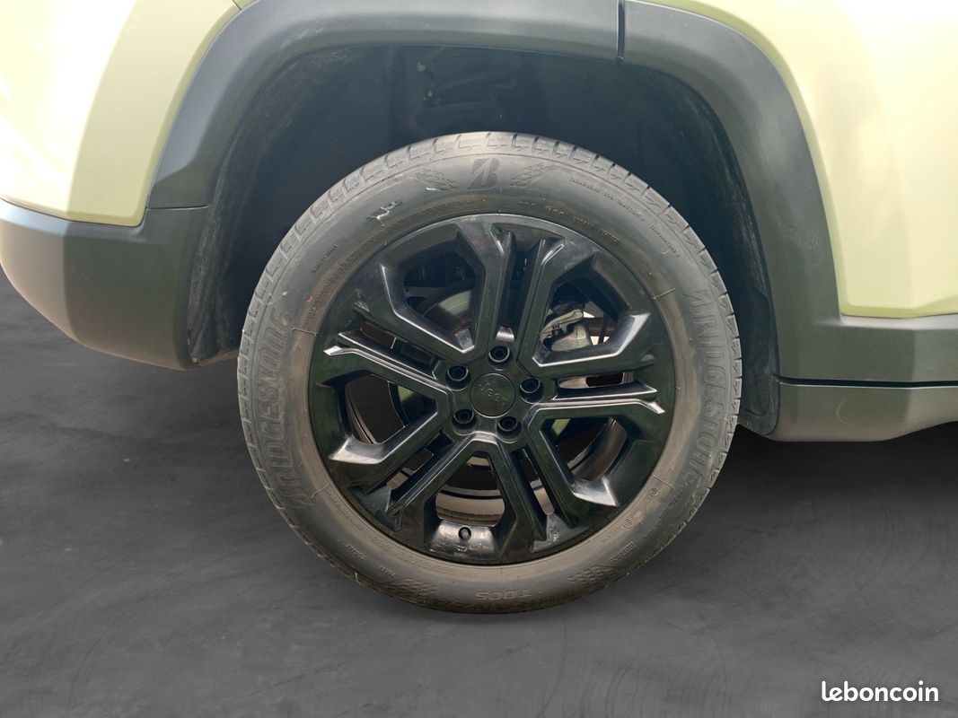 JEEP Compass 1,5 T4 Hybrid 130 Ch 2WD DCT7 Night Eagle - Virtual Cockpit - Caméra de Recul - Clim Bizone - Garan (image 18)