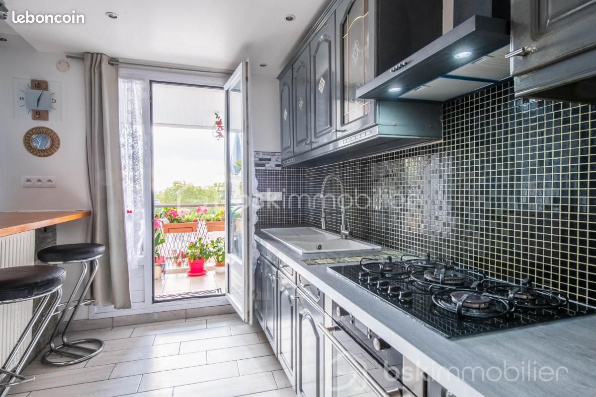 Appartement 3 pièces 67 m² · à Épinay-sur-Seine · 67 m² · 195 000 €