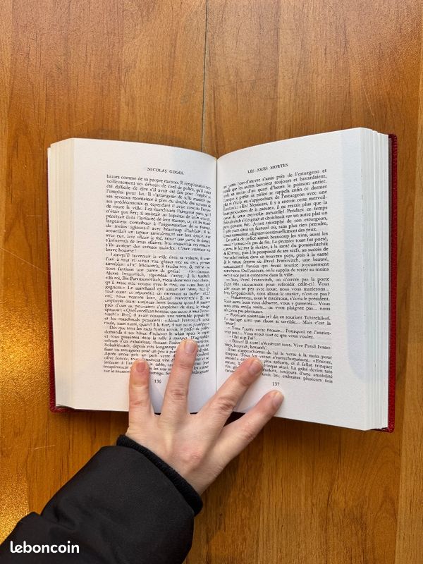 Anna Karenine Tolstoi 3 volumes reliure rouge dorée Cercle Bibliophile bon état (image 11)