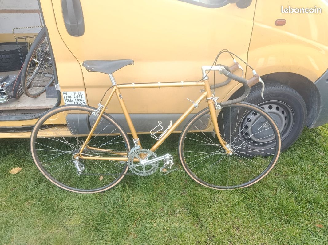 Beau vélo course vintage artisanal haut de gamme vitus788 (image 1)