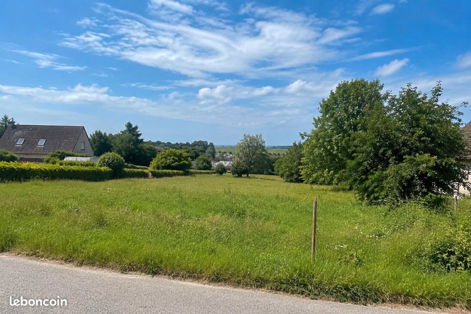 Terrain 1062 m² · aux Loges · 89 000 €