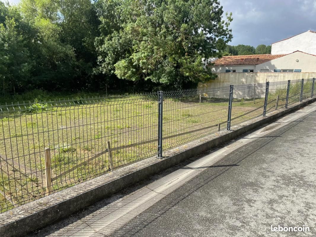 Terrain 663 m² · à Saint-Xandre · 199 500 €