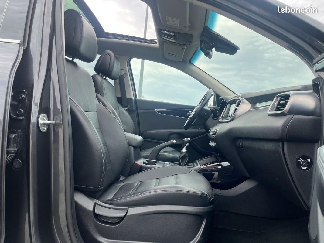 KIA SORENTO 2.2 crdi 200 isg premium 4x4 7 places (image 25)