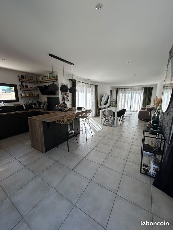 Maison 4 pièces 105 m² · à Castries · 105 m² · 535 000 €
