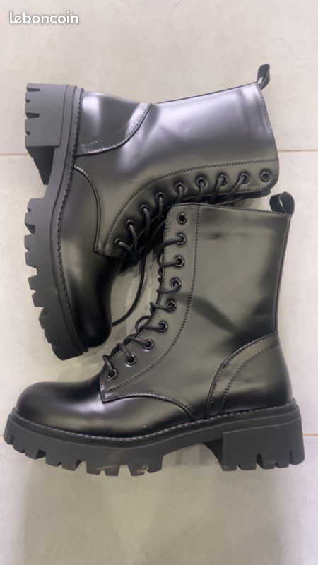 Bottes noires élégantes taille 40 (image 1)