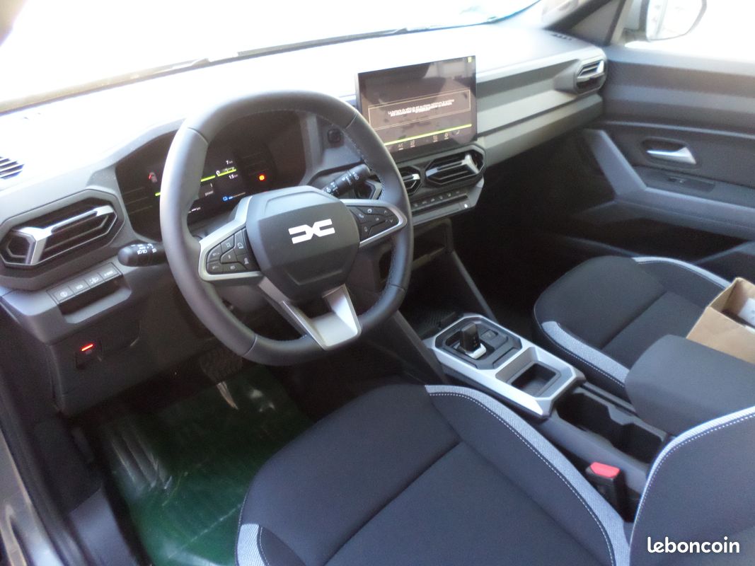 DUSTER journey hybrid 155CH FULL OPTIONS (image 5)