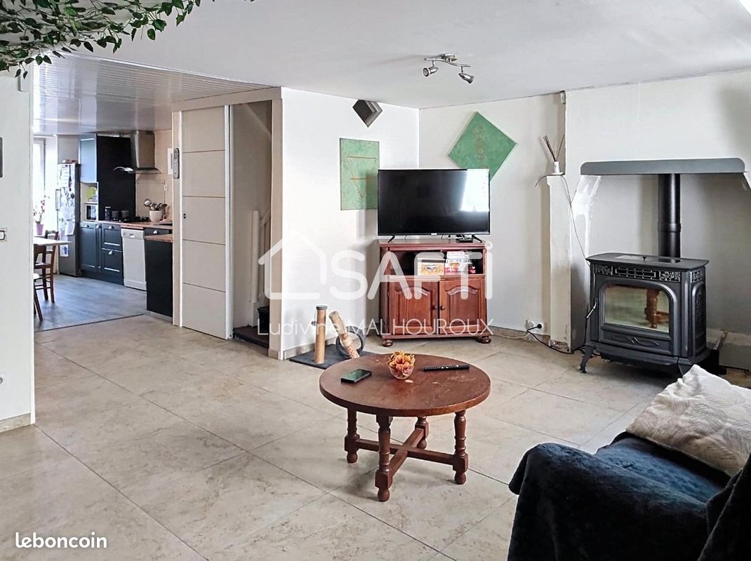 Maison de village 5 pièces 123 m² - Coteaux-du-Blanzacais 16250 Blanzac-Porcheresse (image principale 5)