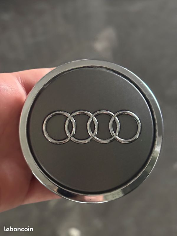 Centre roue Audi 4B0601170 A (image 1)