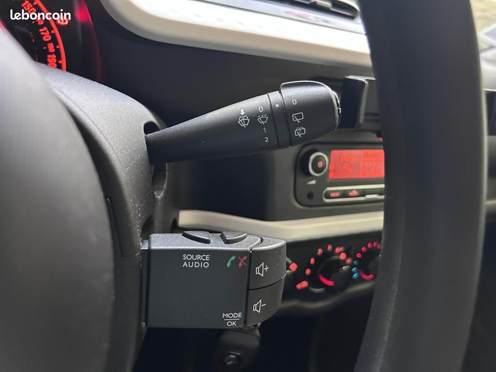 RENAULT TWINGO III 1.0 Sce 65ch LIFE phase 2 (Bluetooth + support tel) (image 17)