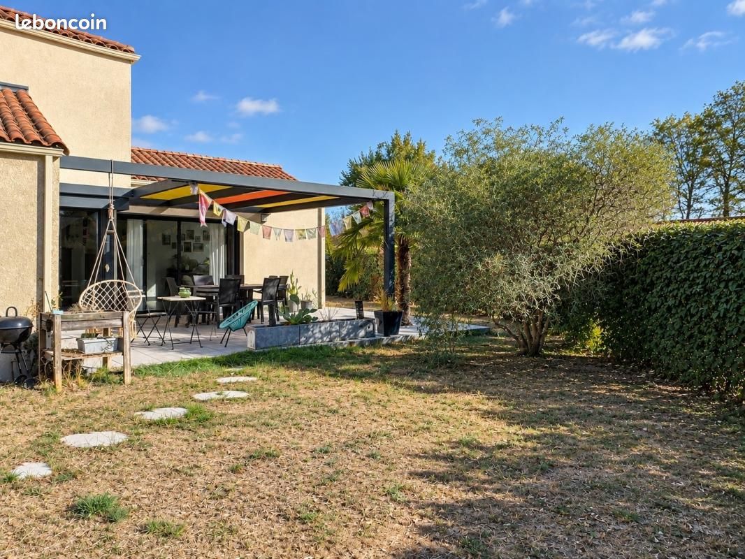 Maison 6 pièces 117 m² · à La Bruffière · 117 m² · 333 900 €
