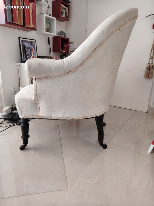 Bergère ou Fauteuil crapaud ancien (image 2)