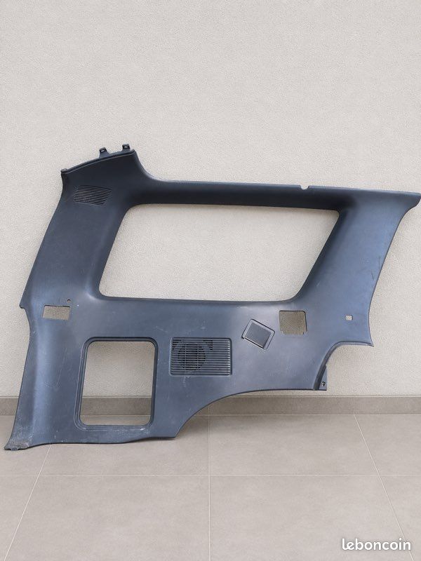 Panneau garniture arrière gauche Toyota Runner (image 1)