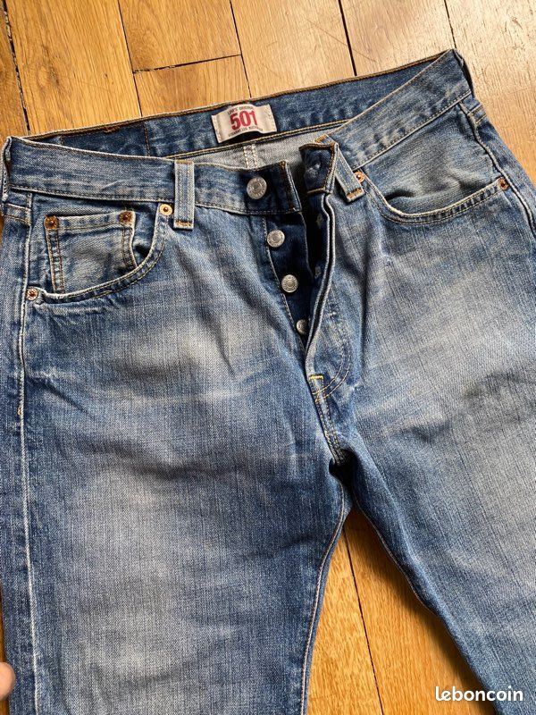 Jean Levis 501 Used Taille 29/32 tres bon état (image 2)