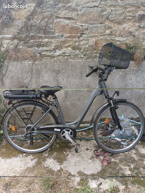Vélo à assistance électrique (image 1)
