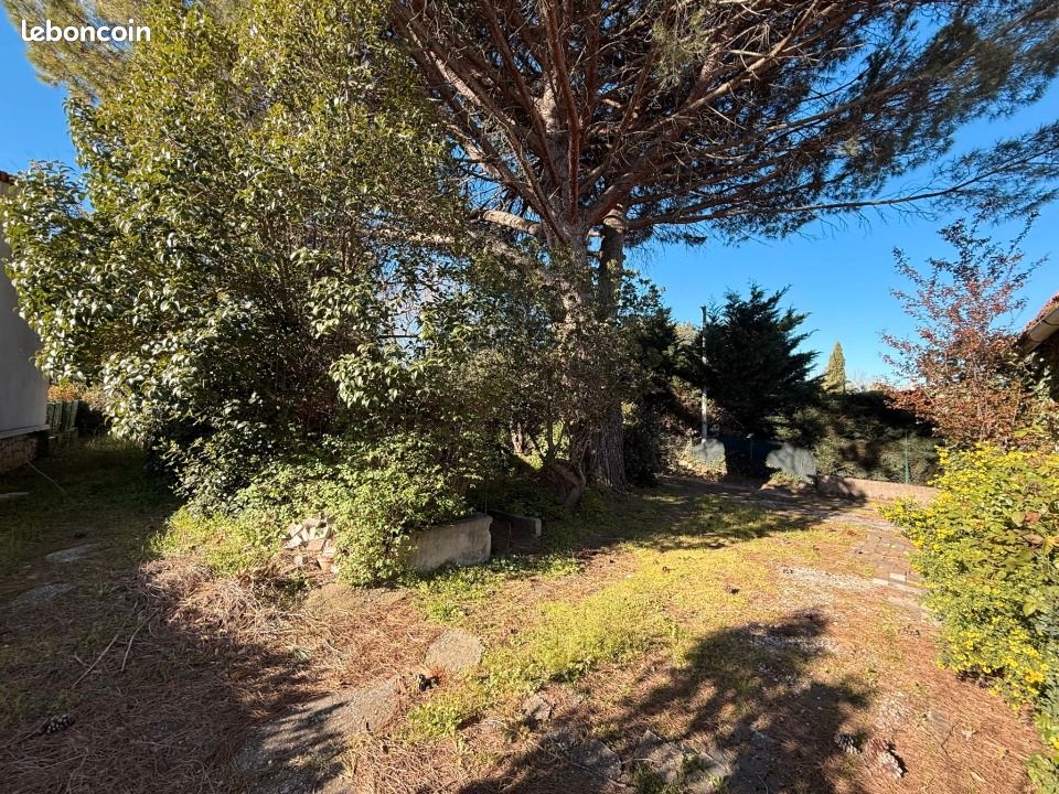 Terrain 285 m² Trets · 199 000 €