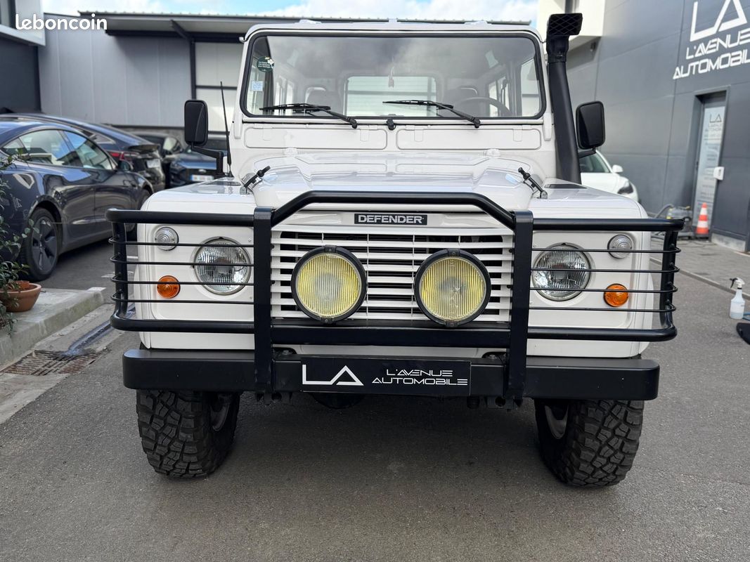 LAND ROVER DEFENDER 90 Trophy RARE 2.5 TDI Origine France Magnifique État (image 9)