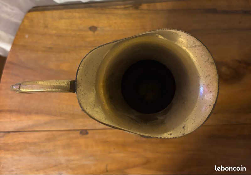 Vase (image 4)