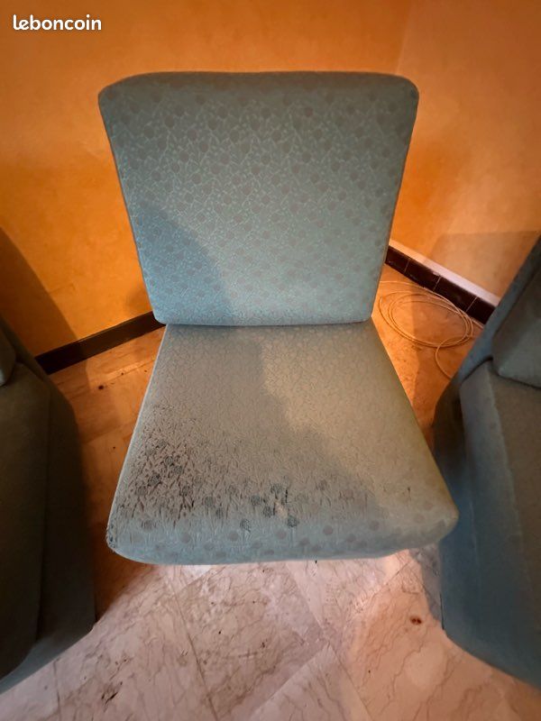 Fauteuils + pouf (image 3)