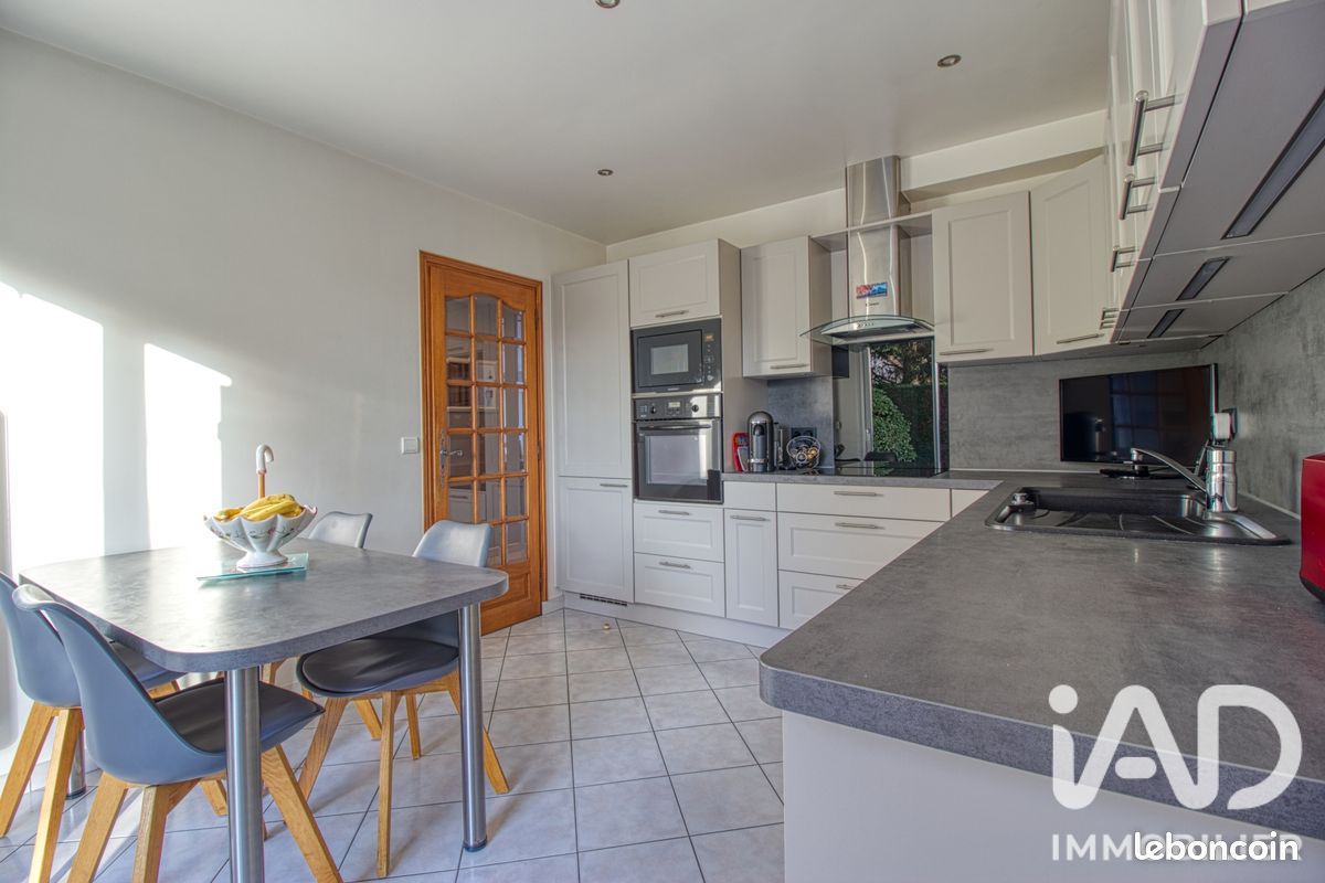 Maison 7 pièces 166 m² · à Saint-Prix · 166 m² · 835 000 €