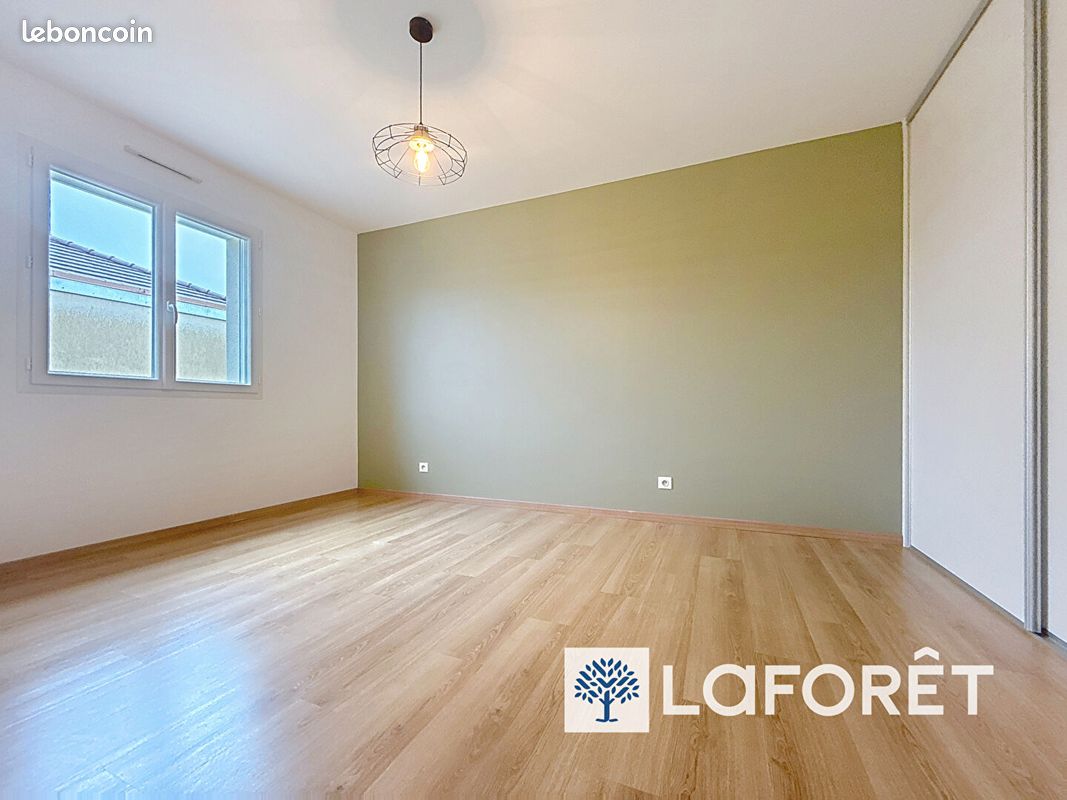 Maison a louer - 5 pièce(s) - 129 m2 - Surfyn