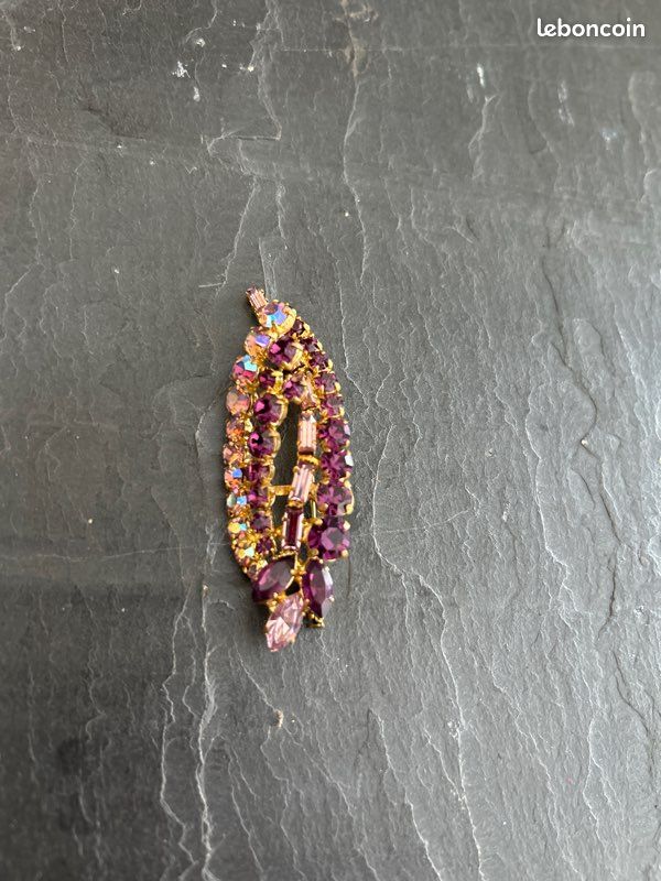 Broche avec strasse (image 2)