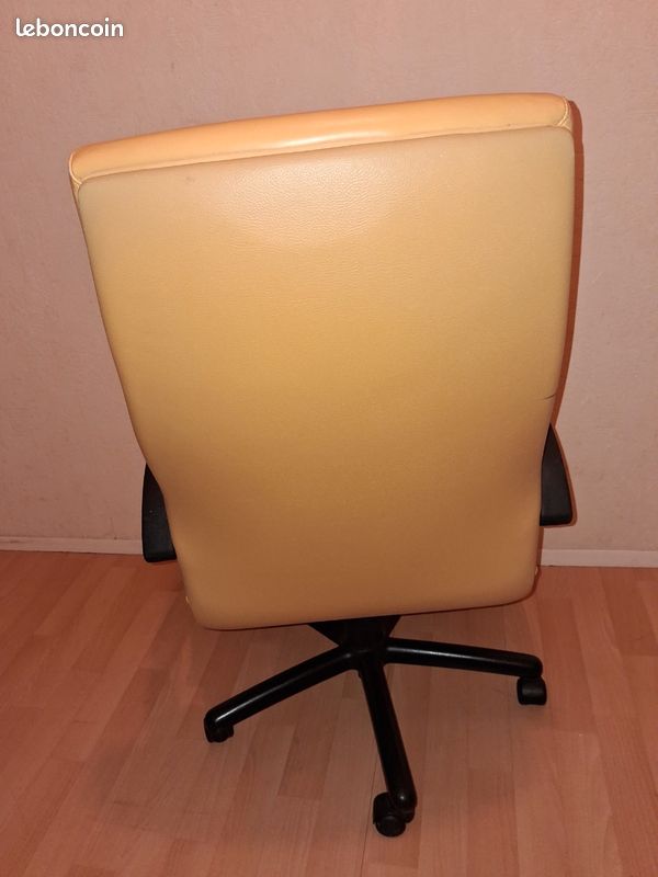 Chaise bureau cuir très qualitatif très bon état (image 3)