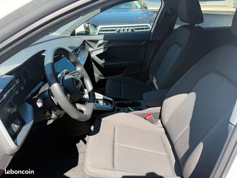 AUDI A3 Sportback 40 TFSIe 204 (image 3)
