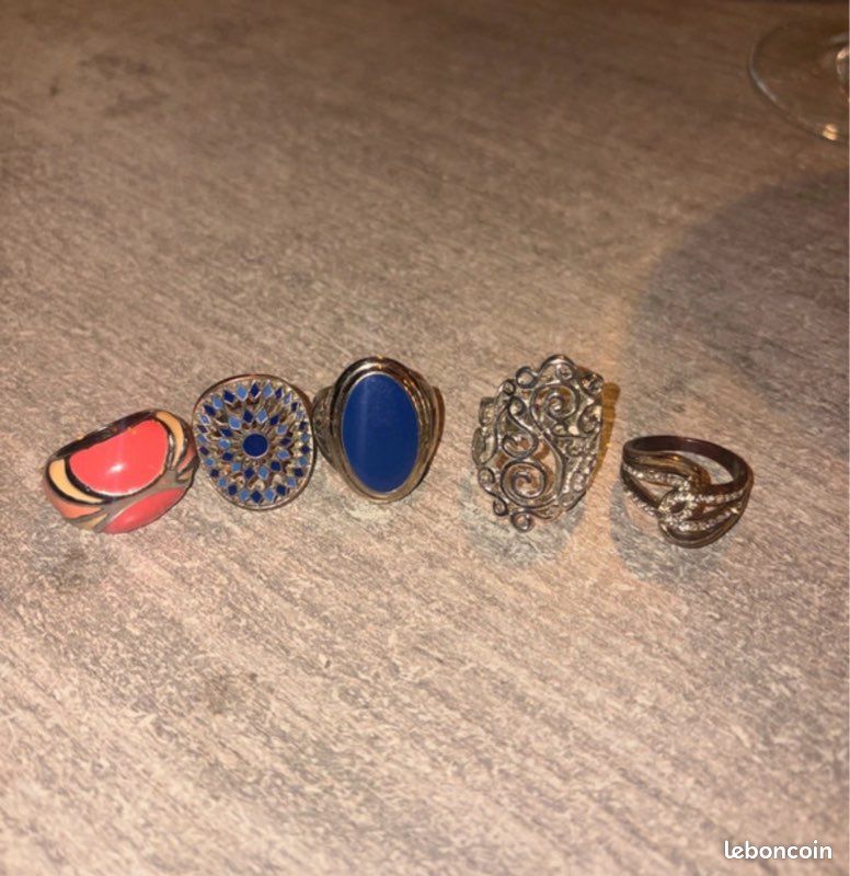 Lot De 5 Bagues - Dont 3 En Argent Véritable - Occasion - Bijoux Vintage