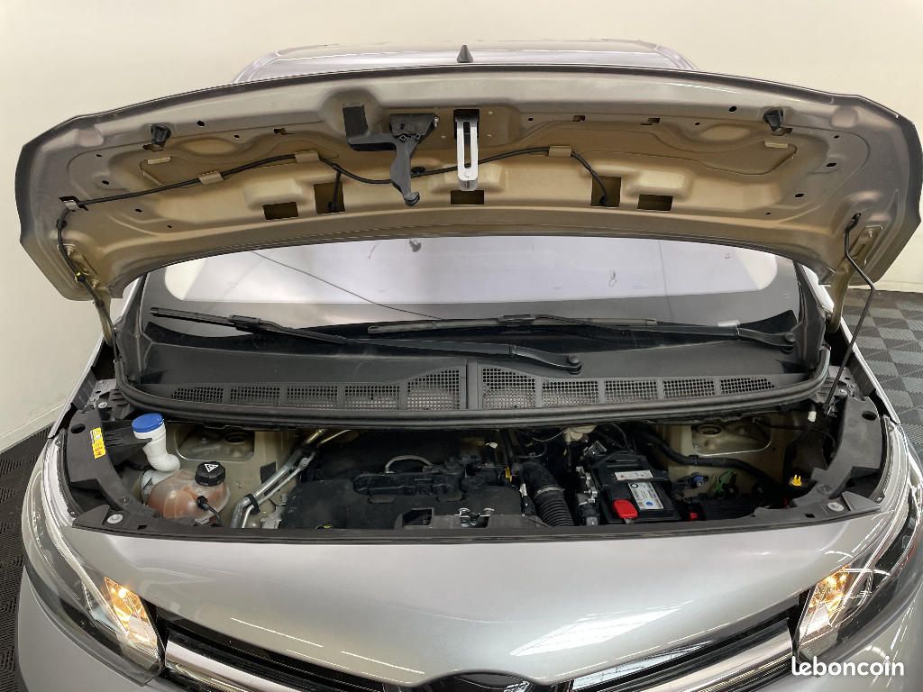 Toyota PROACE COMBI MC23 Long 2.0L 140 D-4D BVM6 Dynamic Confort (image 21)