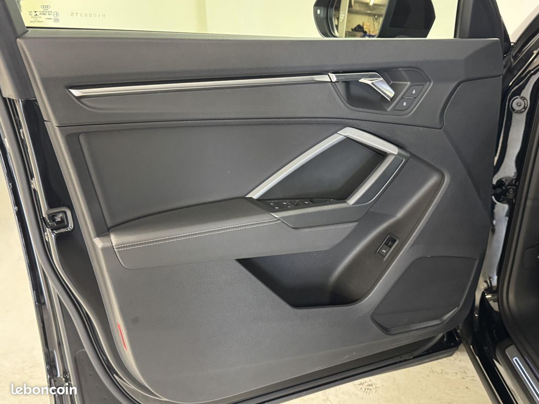 AUDI Q3 35 TFSI 150 ch S tronic 7 S line (image 12)