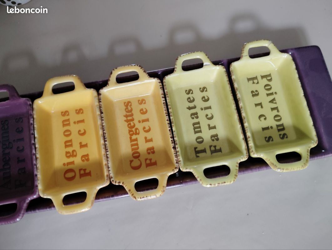 Petit 7 pour l'apéritif alors des petits plats en céramique le plat est en céramique violet il est compatible avec le lave-vaisselle le micro-ondes et le four (image 1)