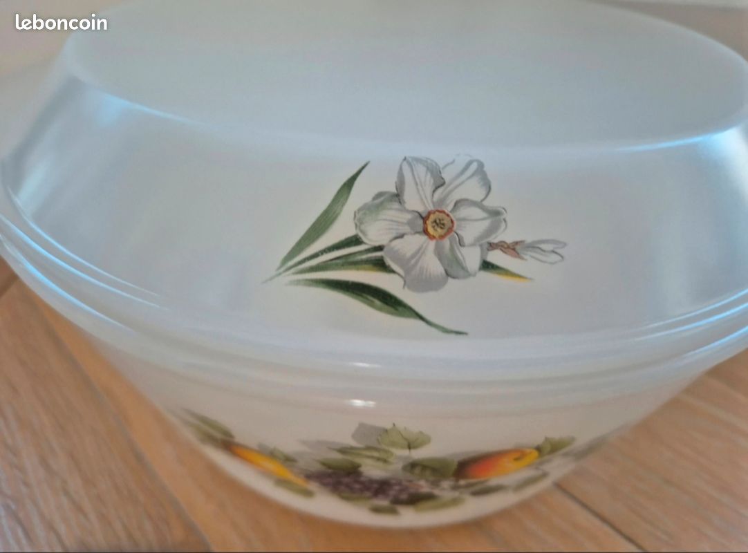 Plat Creux Rond Arcopal Vintage - Décor Fleurs Narcisses - 28 Cm - Vert Et Blanc