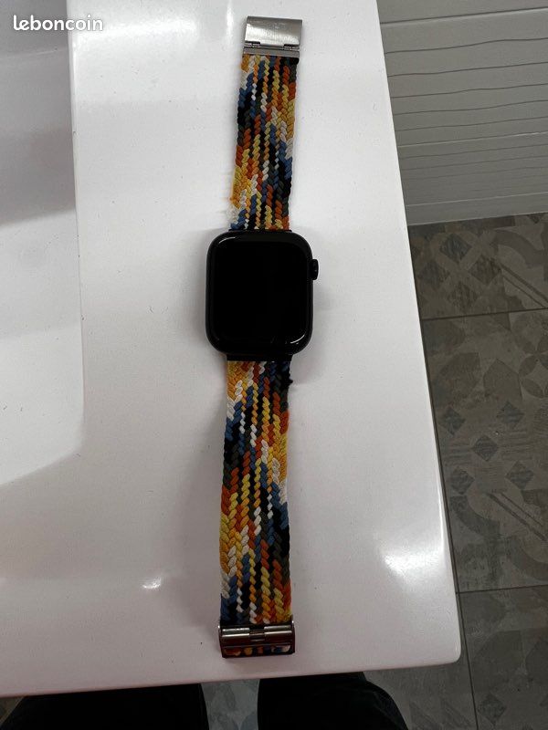 Apple Watch serie 7, 45mn - Watch OS 9 (image 3)