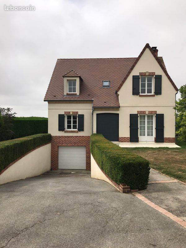 Maison 5 pièces 300 m² · à Folleville · 300 m² · 375 000 €
