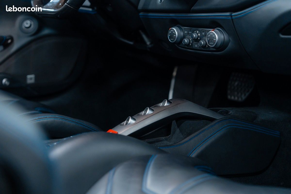 Ferrari 488 Spider - 23200 km (image 18)