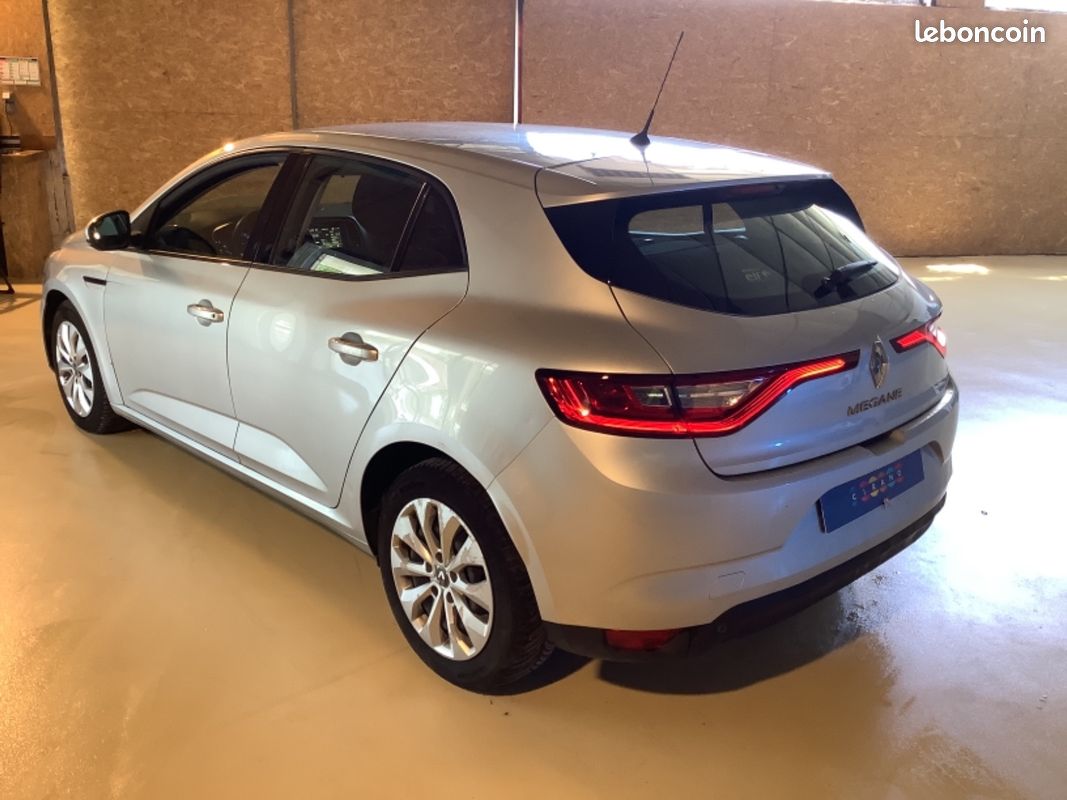 Renault megane iv societe blue dci 115 air 2p (image 6)