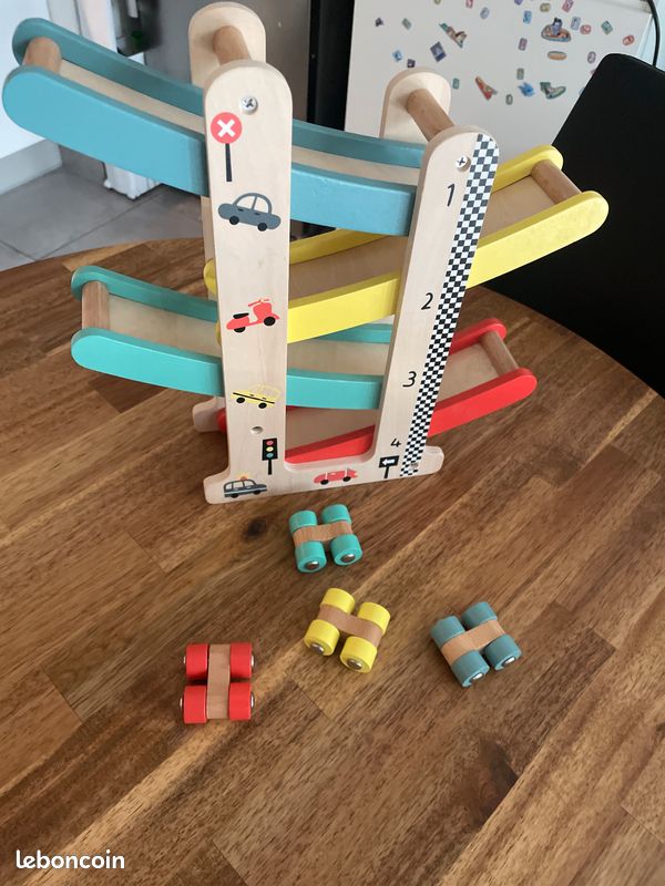 Jeu voiture / circuit en bois verbaudet (image 1)