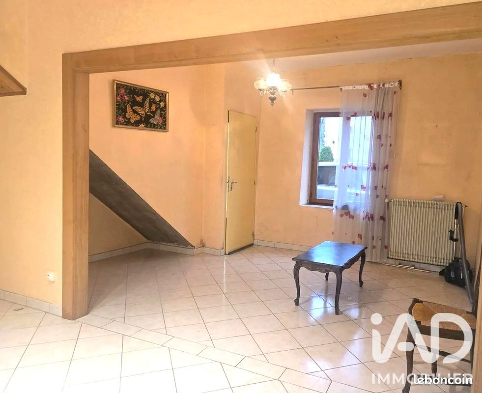 Immeuble 117 m² · à Xertigny · 117 m² · 119 000 €