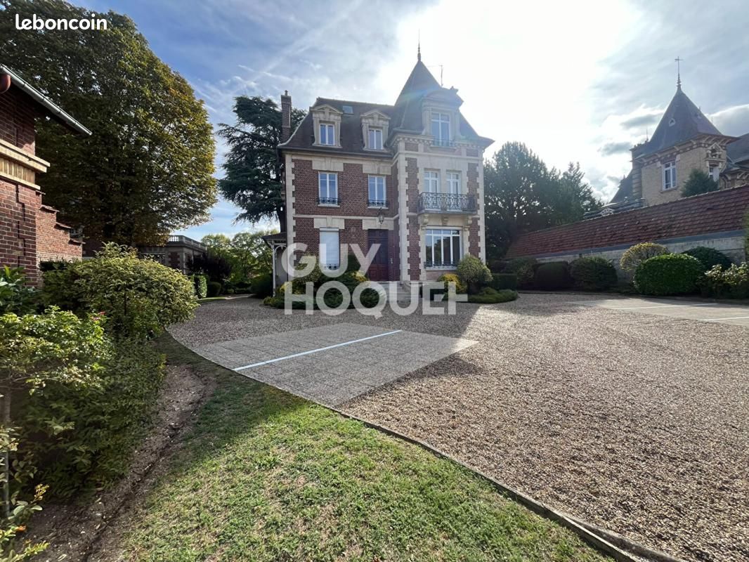 Appartement 6 pièces 144 m² · à Compiègne · 144 m² · 1 800 €/mois