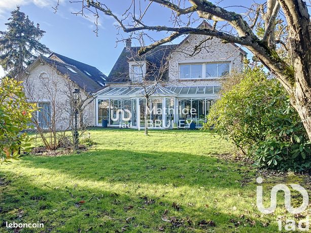 Maison 10 pièces 200 m²