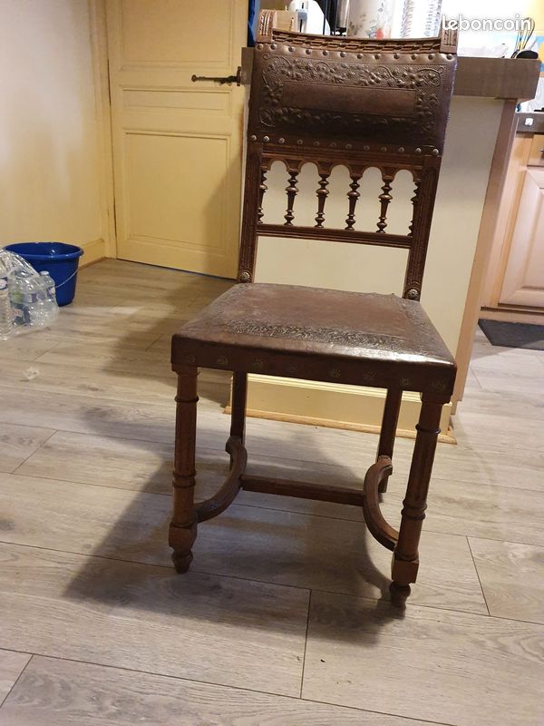 Chaises en bois et cuir style Henri II (image 2)